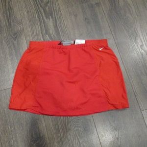 🟥$4  Nike Sphere Skort